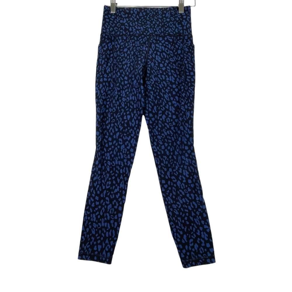 Athleta Cheetah Print Salutation Stash Pocket‎ 7/8 Tight Leggings size XS Blue